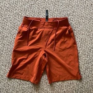 Lululemon Linerless Short 9" (Canyon Orange)